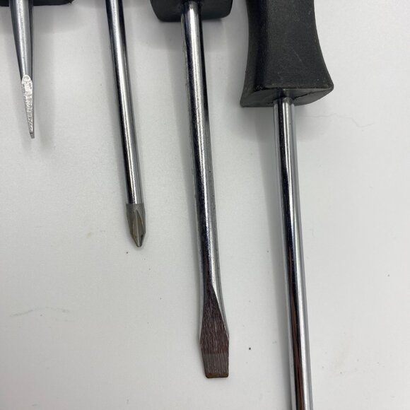 6-Piece Pittsburgh Screwdriver Set With Black Handles & Chrome Shafts - Picture 5 of 9